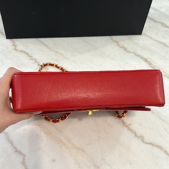 100% Authentic Chanel Vintage Medium Classic Double Flap Bag - Picture 14 of 17